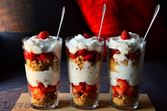 Devostock Dessert Healthy Strawberries Cream