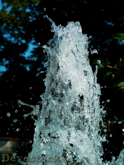 Devostock Fountain Water Water Splashes