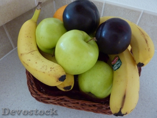 Devostock Fruit Basket Apples Bananas