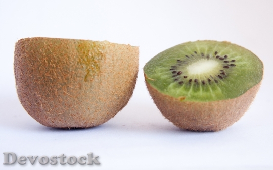 Devostock Kiwi Fruit Cut Healthy 1