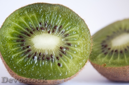 Devostock Kiwi Fruit Cut Healthy