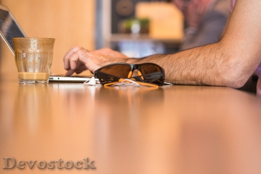 Devostock Macbook Coffee Earbuds Sunglasses