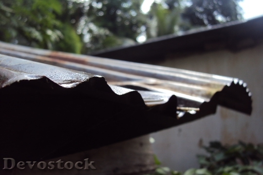 Devostock Old Roof Sheet Wet