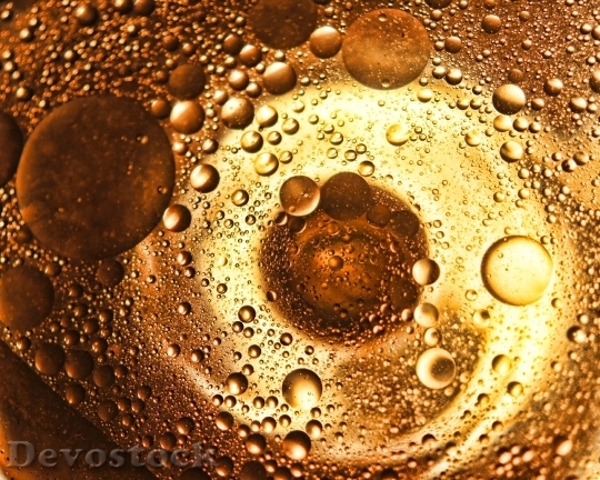 Devostock Olive Oil Bubbles Gold