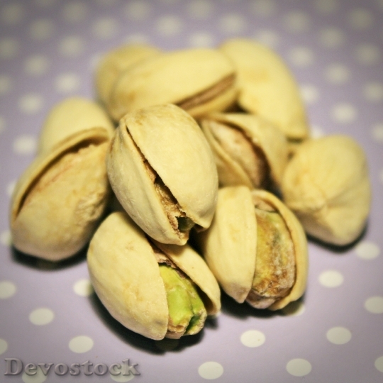Devostock Pistachios Nuts Snack Nutshells 0
