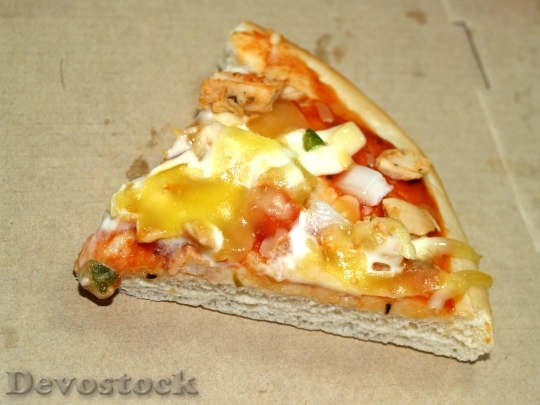 Devostock Pizza Pepperoni Slice Sliced 3