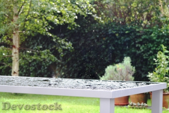 Devostock Rain Drop Water Table