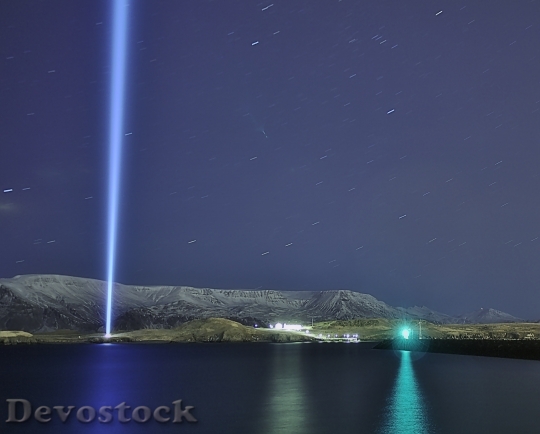 Devostock Reykjavik Night Light Peace