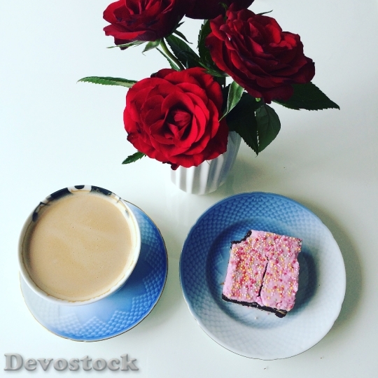 Devostock Roses Coffee Cake 1614244