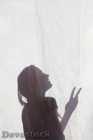 Devostock Silhouette Girl Shadow Peace