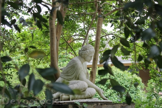 Devostock Statue Greek Garden Nature