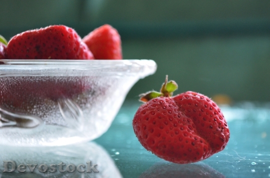 Devostock Strawberries Bowl Fruits Food