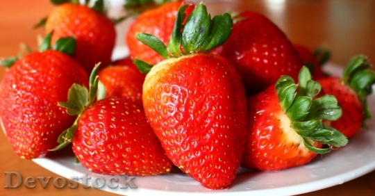 Devostock Strawberry Red Color Food