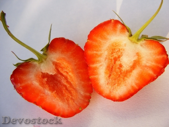 Devostock Strawberry Sliced Half Two