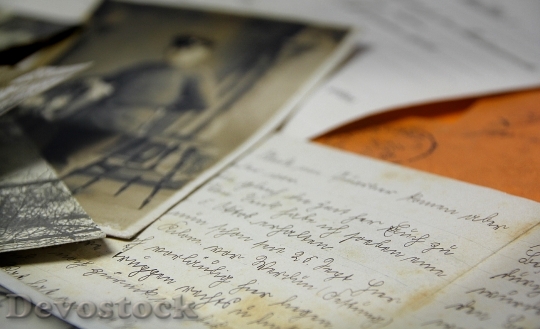 Devostock Vintage Document Paper 35513 4K