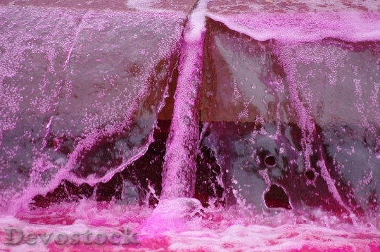 Devostock Water Flow Pink Fountain