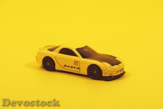 Devostock Yellow Cute Model 9806
